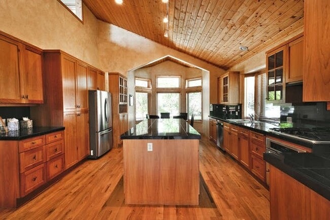 Photo - 1618 Park Pl
