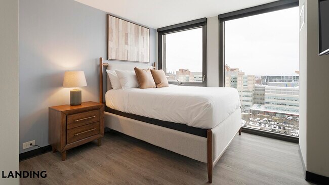 1922 W Ogden Ave Unit 1601