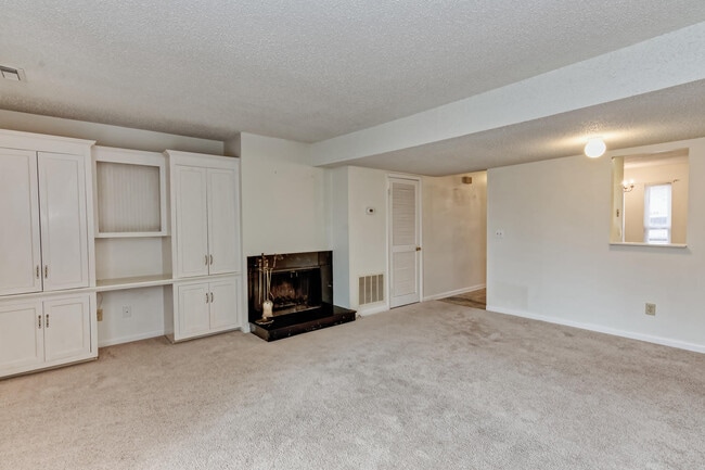 Photo - 3771 Heathrow Dr