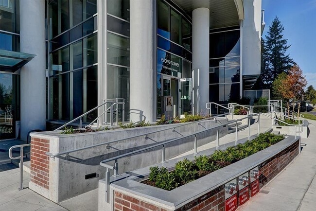 Photo - 13308 Central Ave Unité 1008