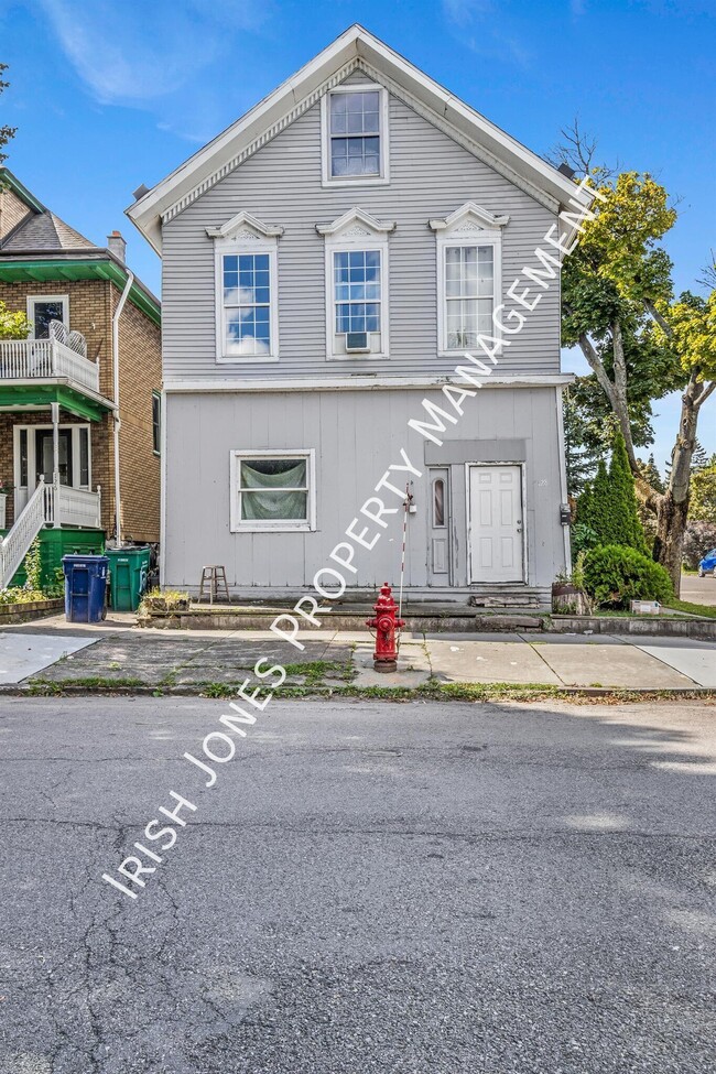 Building Photo - 128 Normal Ave Unit Apt. 3