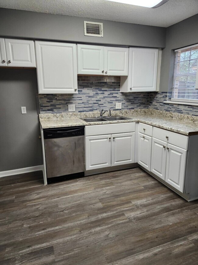 Photo - 1121 Morningside Dr