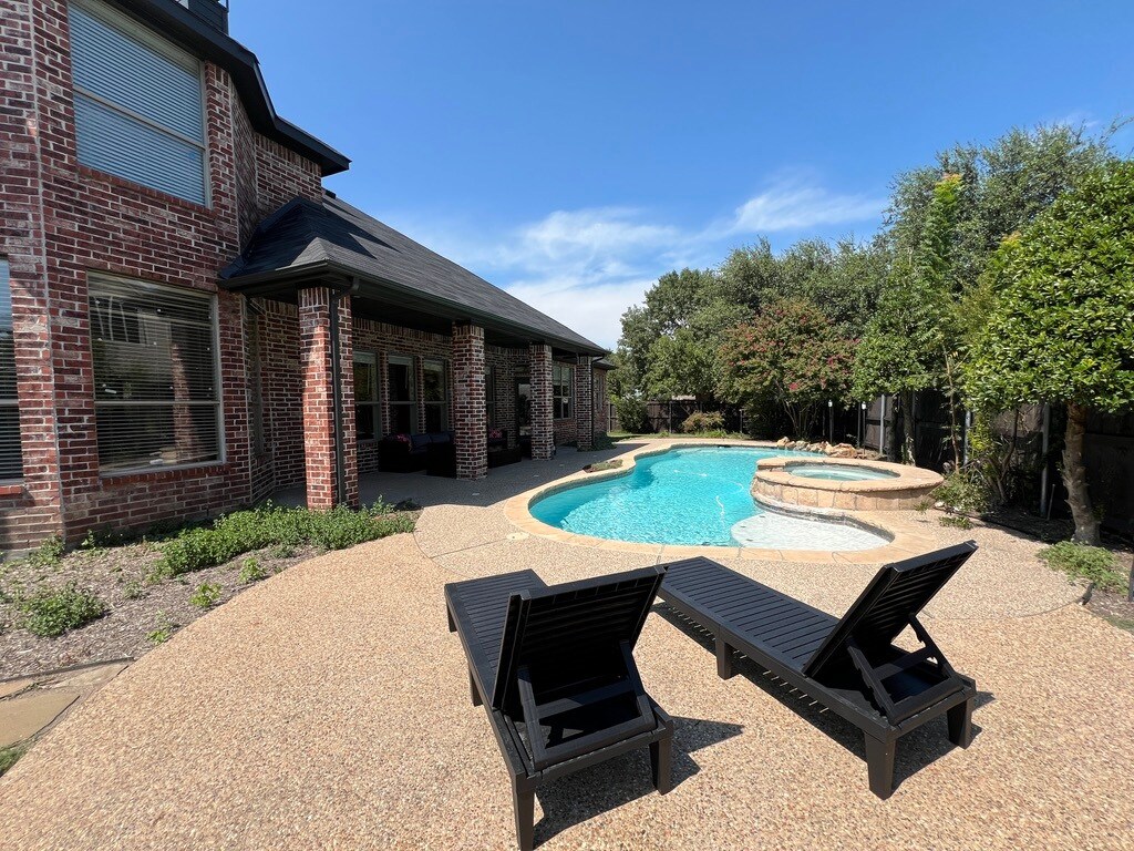 Photo - 1724 Turnberry Ln