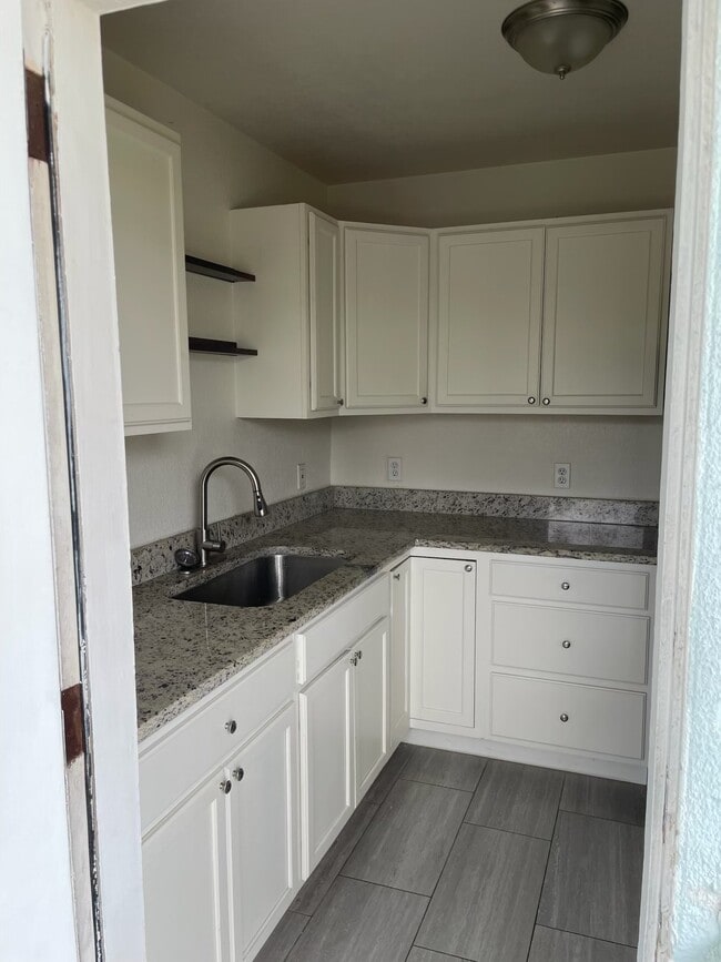 Photo - 616 Riverview Blvd Unit 2