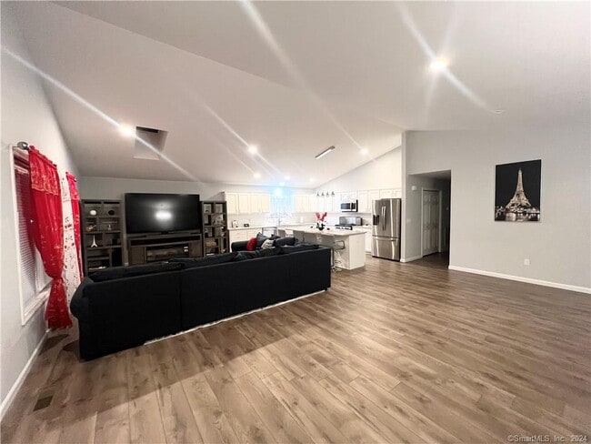 Photo - 168 Peabody St