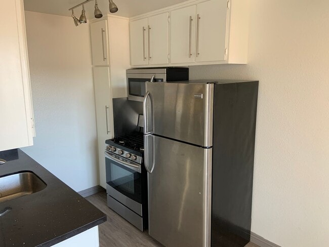 sep373 - sep373 Apartments