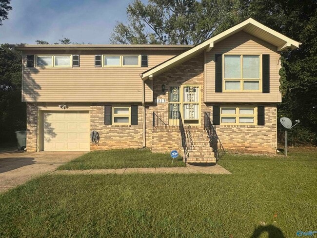 Building Photo - 3813 NW Millbrae Dr Rental