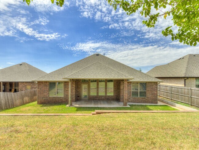 Photo - Beautiful 4 bed 2 bath in Moore!