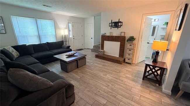 Photo - 250 Mill Creek Pl