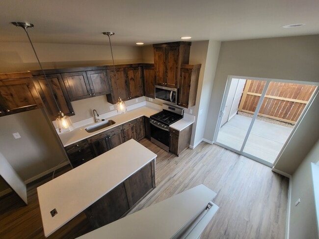 Photo - 61570 SE Lucia St Unit 2