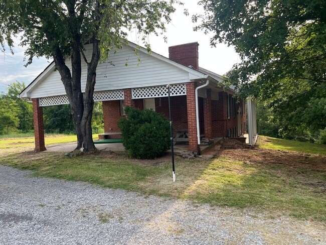 Photo - 8028 Hwy 49 E
