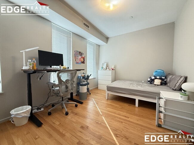 Photo - 53 Glenville Ave