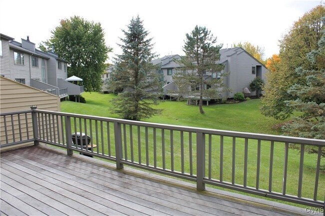 Photo - 4785 Huntwood Path