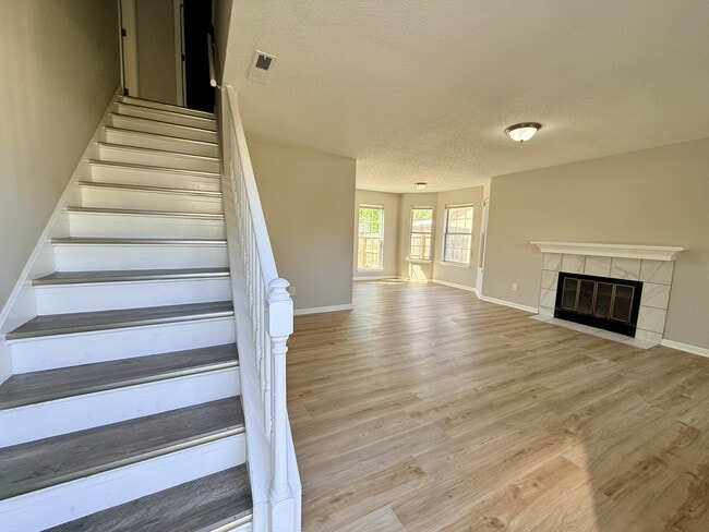 Photo - 2531 Clovis Rd SW