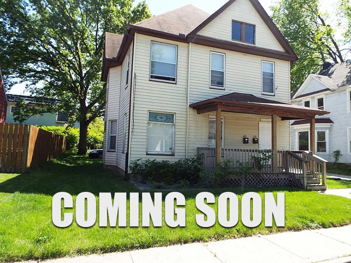 1018-621 Douglas Court - 1018-621 Douglas Court Apartamento Unidad 2
