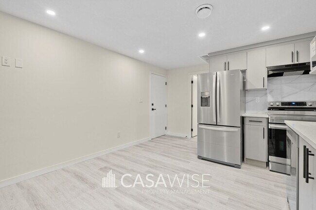 Photo - 17314-1736a 6a St NE