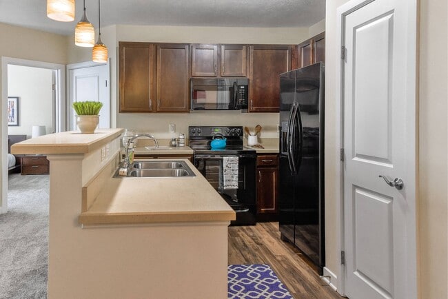 Photo - Kenyon Square Apartments