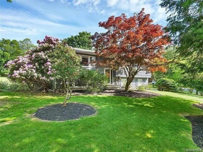 Photo - 5 Van Gogh Ln