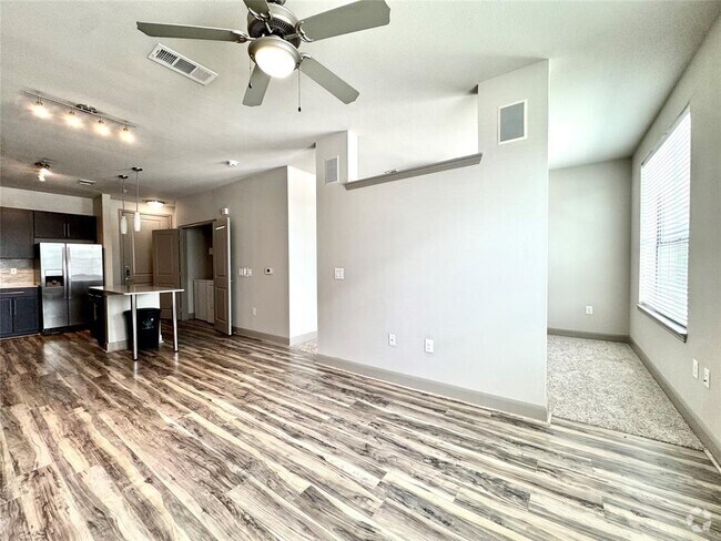 Building Photo - 3788 Richmond Ave. Unit 1453 Rental