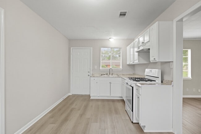 Photo - 9133 Woodlyn Rd