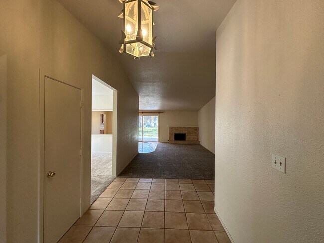 Photo - Spacious 4-Bedroom Home off Lakeside Drive