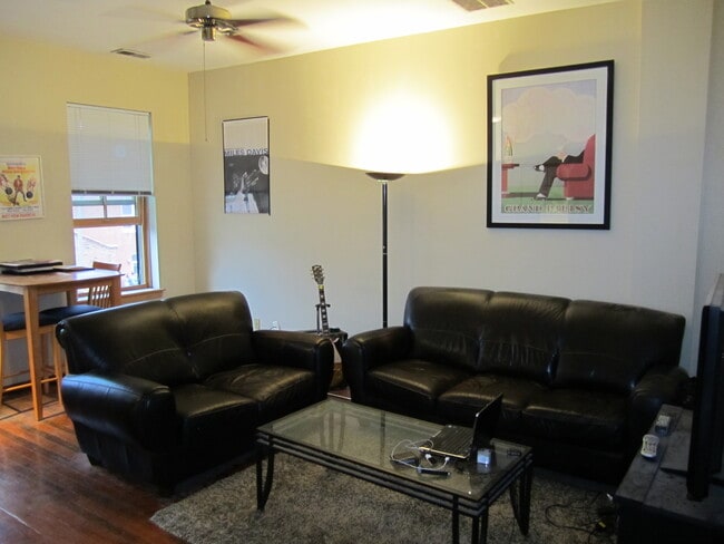 Photo - 2117 Menard St Unidad B