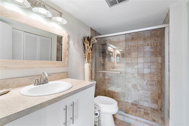 Photo - 5401 NW 2nd Ave Unidad 322