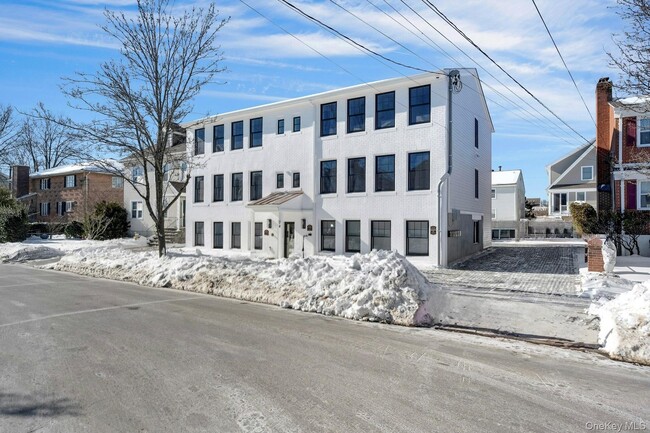 Building Photo - 74 Nelson Ave Unit 1