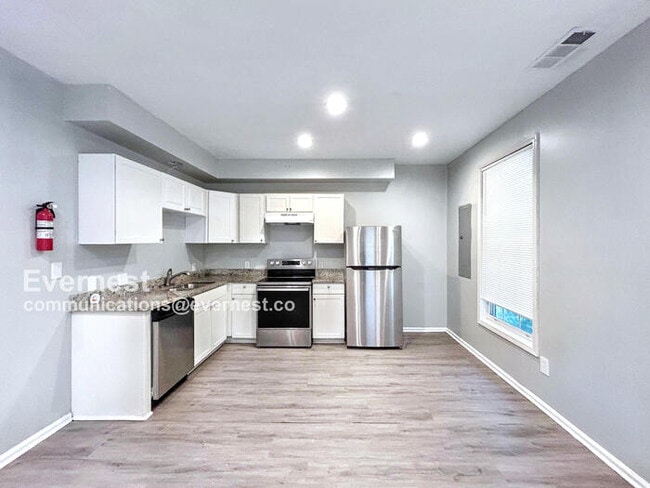 Photo - 2175 Fairburn Rd SW House