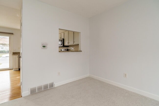 Photo - 1217 Weybridge Rd