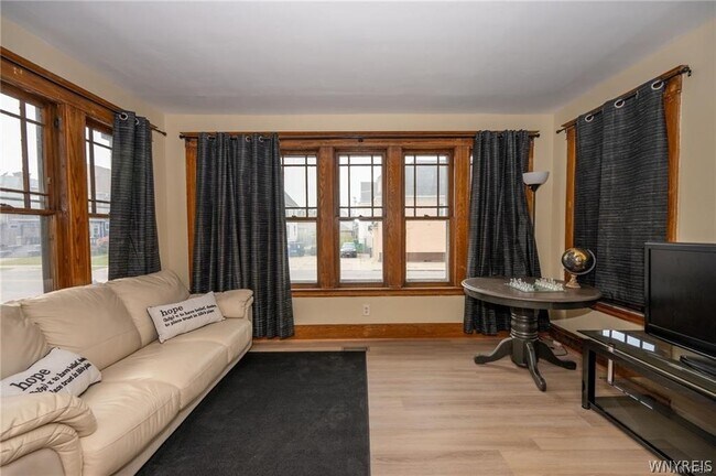 Photo - 98 E Delavan Ave