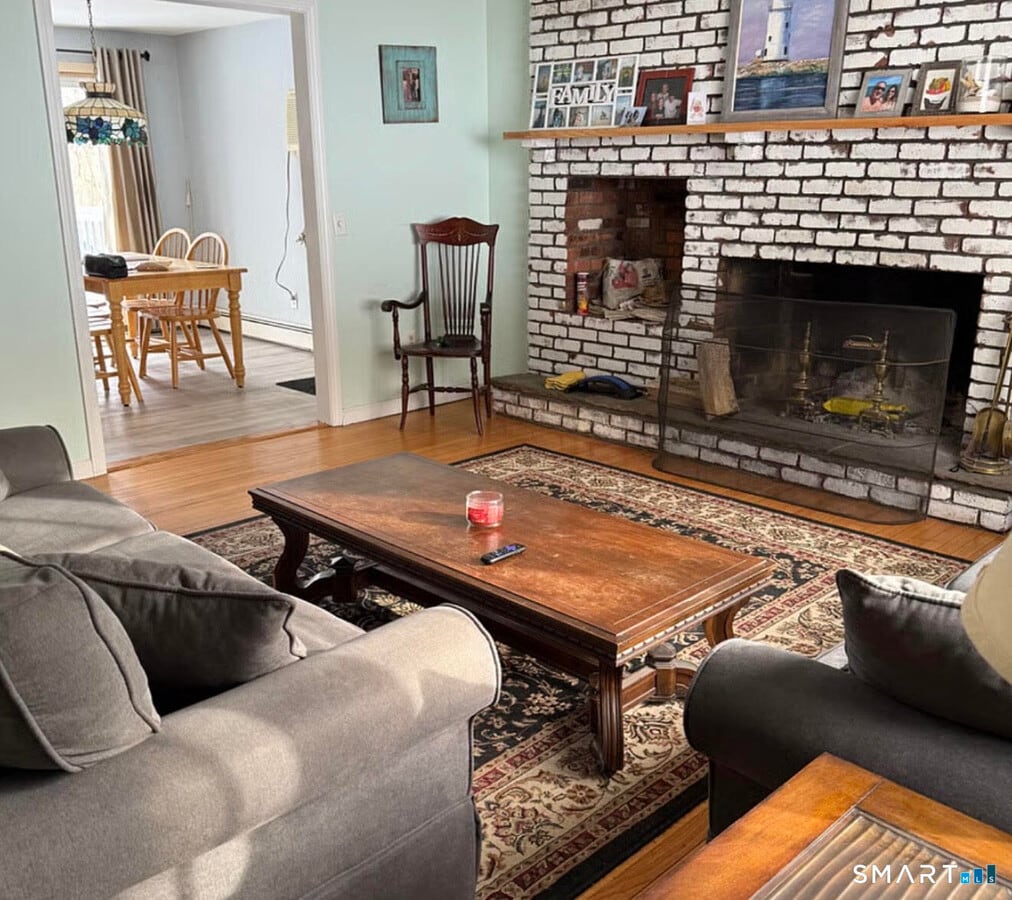 Photo - 708 E Pond Meadow Rd