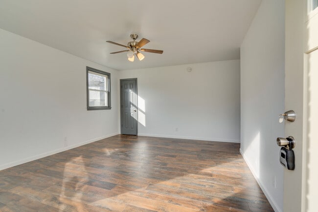 Photo - 1481 Snell Blvd
