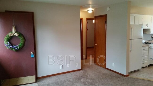 Photo - 502 NE Freeman Ave