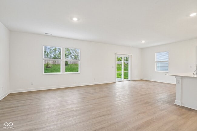 Photo - 15274 Farrington Rd