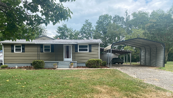 Building Photo - 3 bedroom 2 bathroom home in Asheville