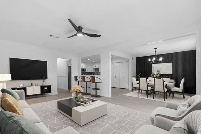 Building Photo - 6646 Montauk Dr