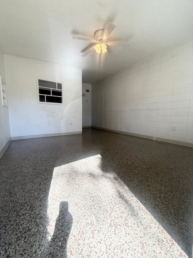 Photo - 2207 Vine St