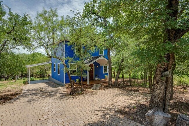 Photo - 719 Birch Ln House