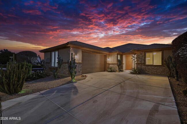 15869 W Mauna Loa Ln