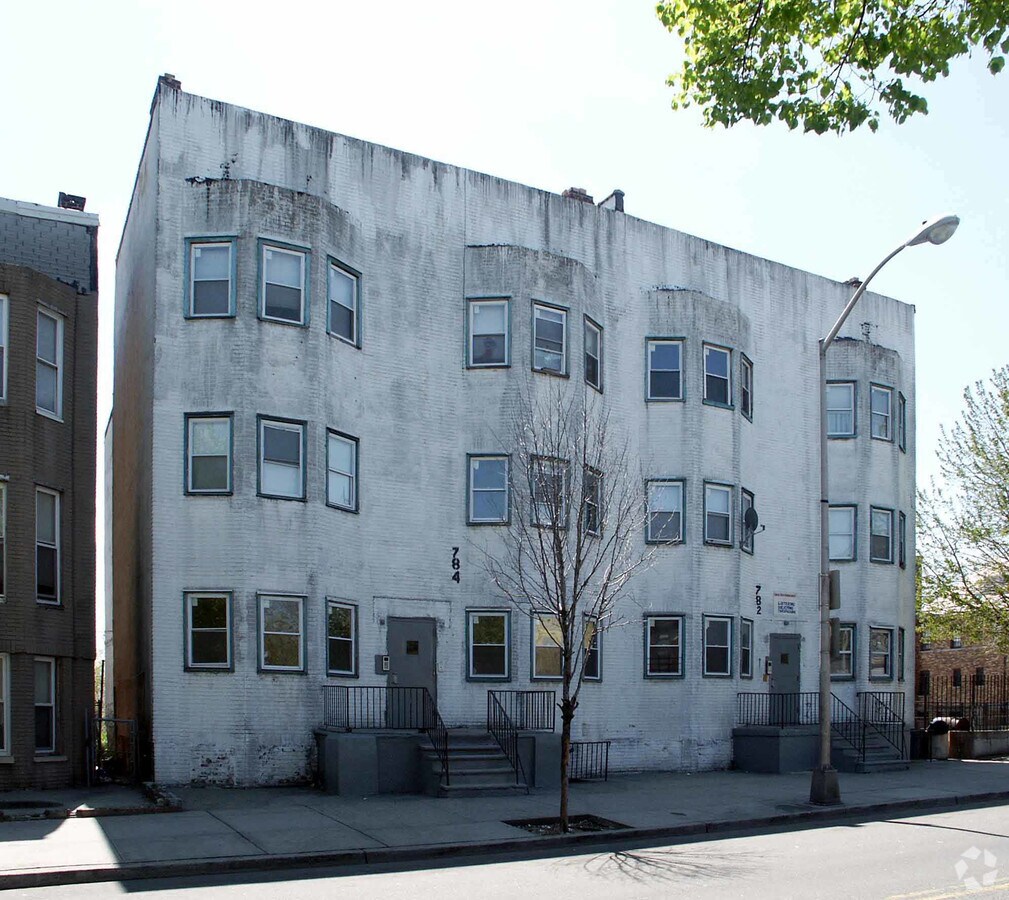 Photo - 782-784 Ocean Ave Apartments