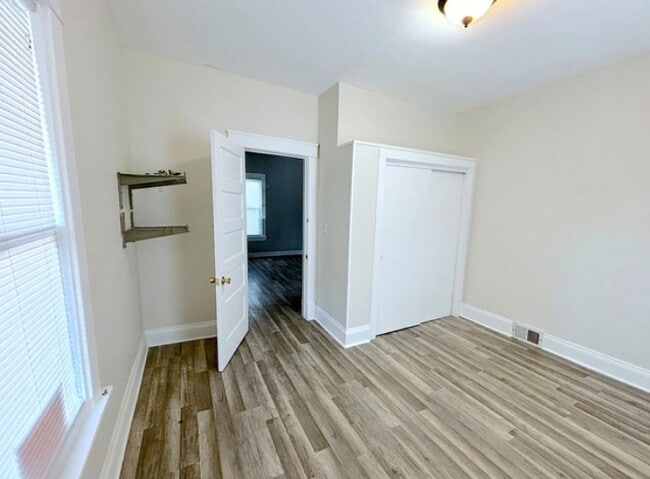 Photo - 803 W Grove St