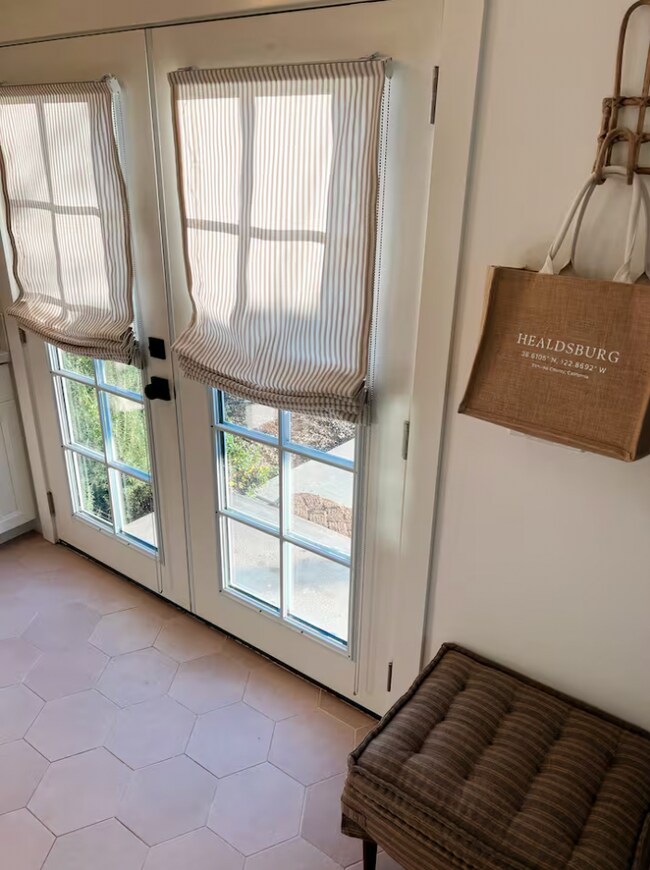 Photo - 902 Harold Ln