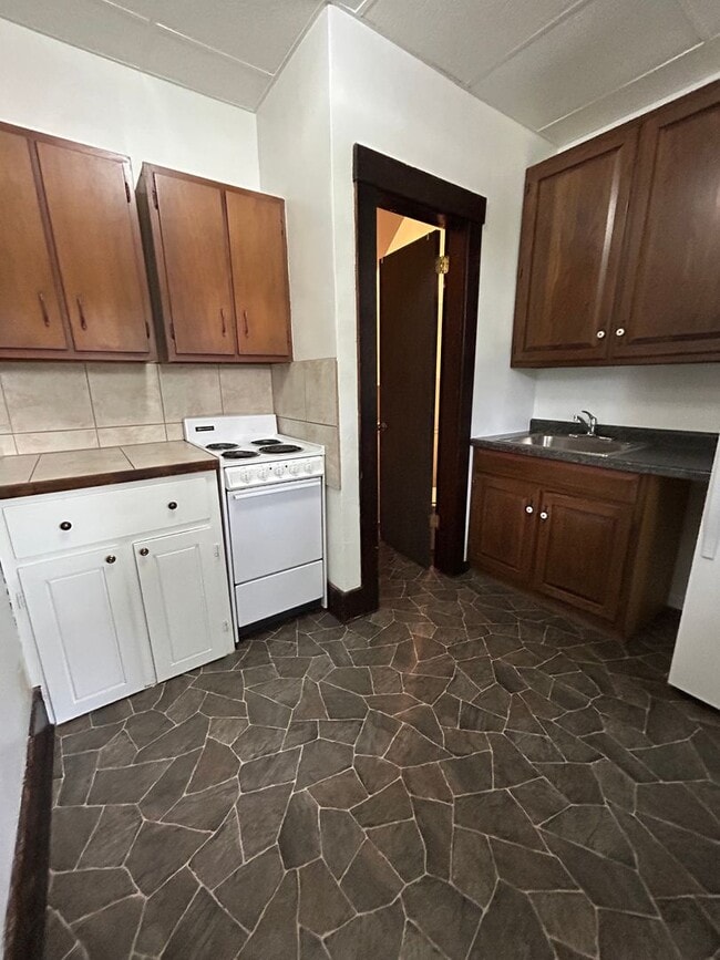 Photo - One Bedroom Apartment on La Crosse Northside Unit 12