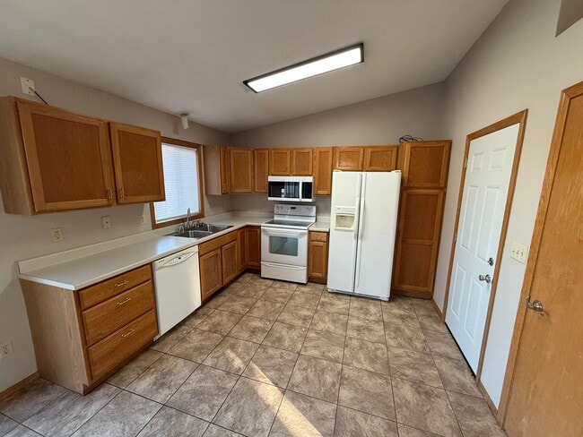 Photo - 205 S Foss Ave