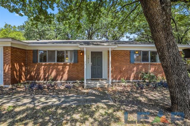 Photo - 1917 Jacqueline Dr