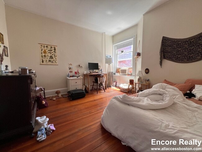 Photo - 1589 Beacon St Unit 12