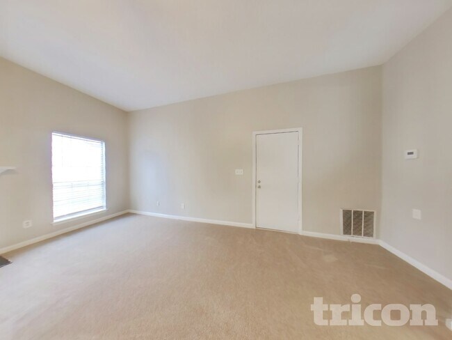 Photo - 6438 Rebecca Way