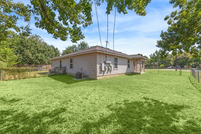 patio trasero - 2501 Oak Ln