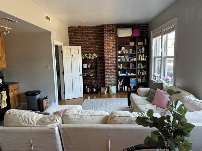 Photo - 605 Dorchester Ave Unit 3